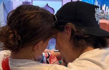 Millie Bobby Brown objavila je prvu fotografiju sa svojom kćeri