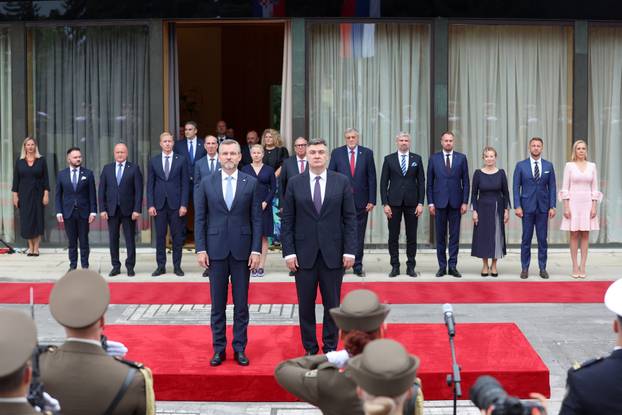 Zagreb: Svečani doček za predsjednika Slovačke u Uredu predsjednika RH