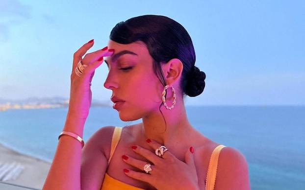 Od prvog susreta do zaruka: Kako je prodavačica Georgina osvojila srce Cristiana Ronalda?