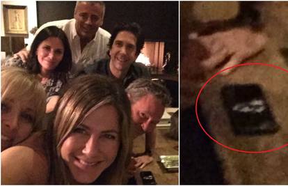 Jennifer Aniston objavila fotku i svi se pitaju što je to bijelo?!
