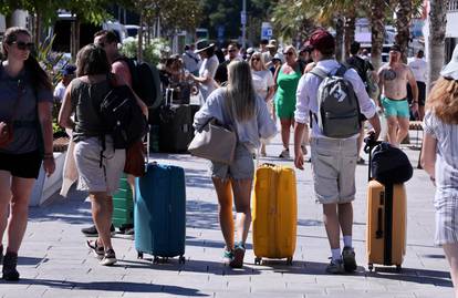 FOTOGALERIJA Prvi srpanjski vikend u Splitu: Očekuju 210 aviona i čak 116.000 putnika!