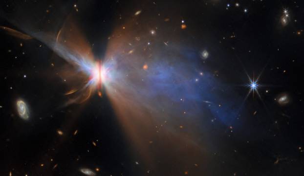 Astronomers capture cosmic butterfly