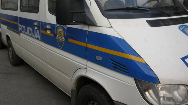 Na području Zadra uhitili dvoje stranaca koje je tražio Interpol