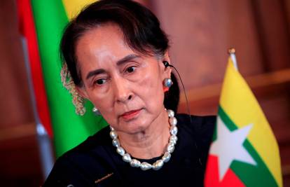 Svrgnuta čelnica Mjanmara na sudu: 'Raspuštaju njenu stranku zbog varanja na izborima'