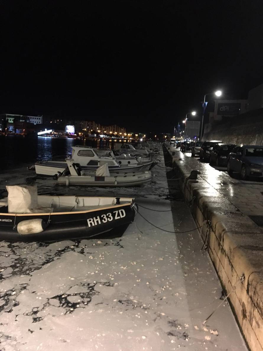 More u Jazinama zabijelilo je vapno, nema opasnosti za ljude