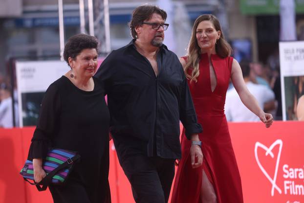 Brojne poznate osobe prošle su crvenim tepihom 30. Sarajevo Film Festivala 