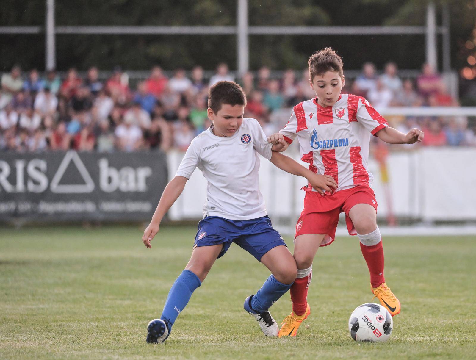 Velika Gorica: Alpas kup, finale nogometnog turnira za limače između Hajduka i Crvene zvezde