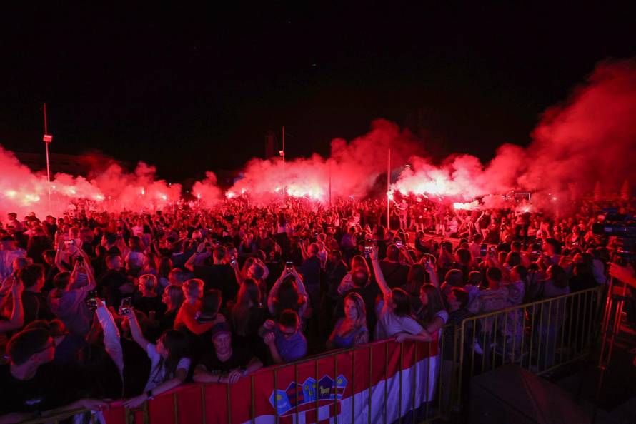 Bakljada u čast poginulim braniteljima povodom Dana branitelja grada Zaprešića