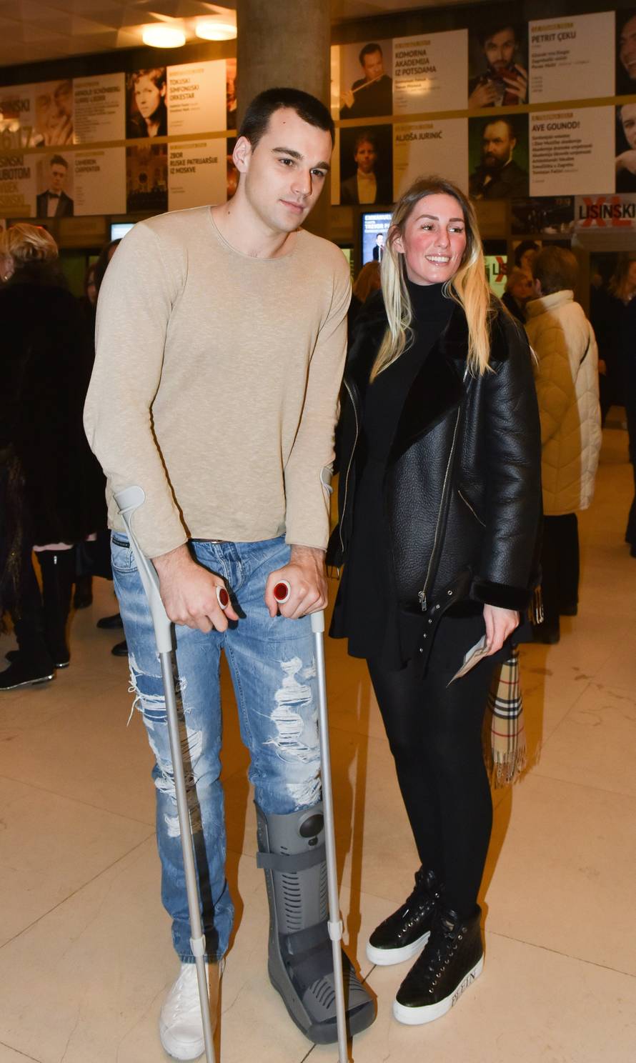 Hiljade pahulja bijelih:  Koncert u čast  velikog Kemala Montena