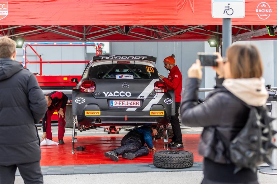 Zagreb: Pripreme i postavljanje servisnog parka uoči WRC Croatia Rallyja 2024. 