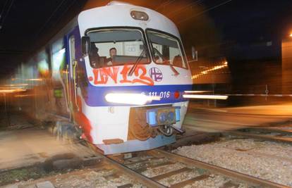 Na ženu u Zagrebu naletio vlak na pružnom prijelazu