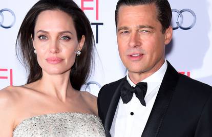 Kraj nakon 12 godina: Angelina Jolie  predala papire za razvod