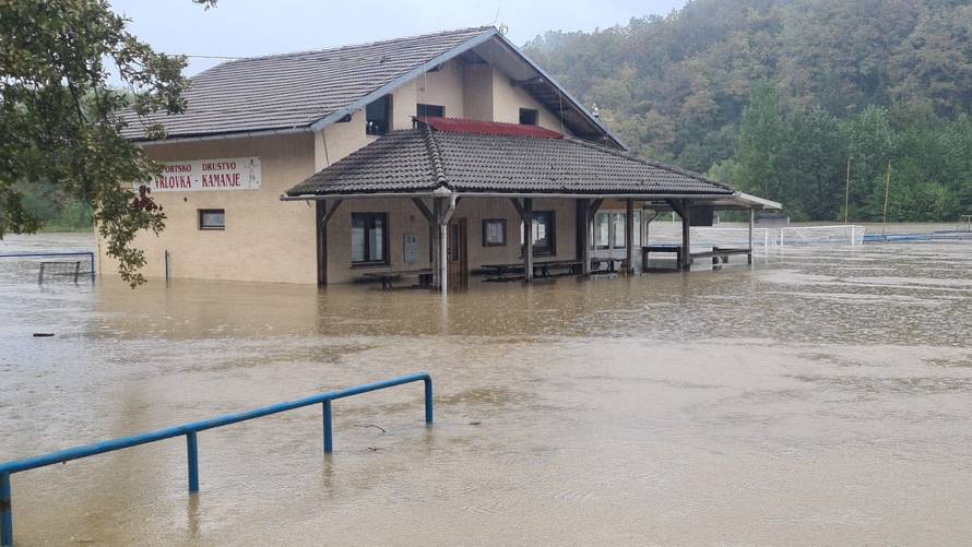 Kupa pretvorila cijeli klub u jezero! 'Šteta nam je totalna'