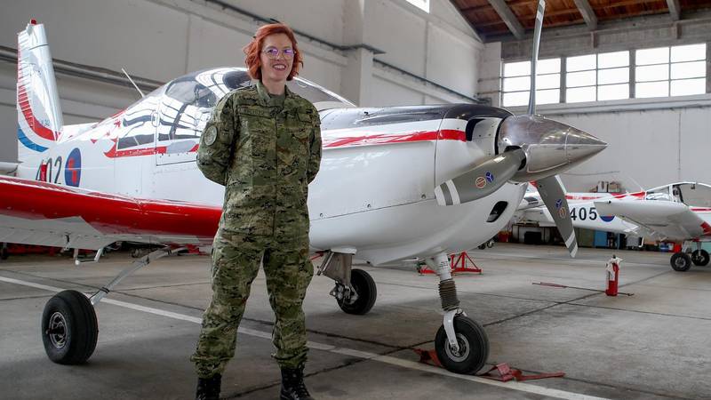 Bojnica Melita: Naše pilote učim zanatu i ganjam titulu misice