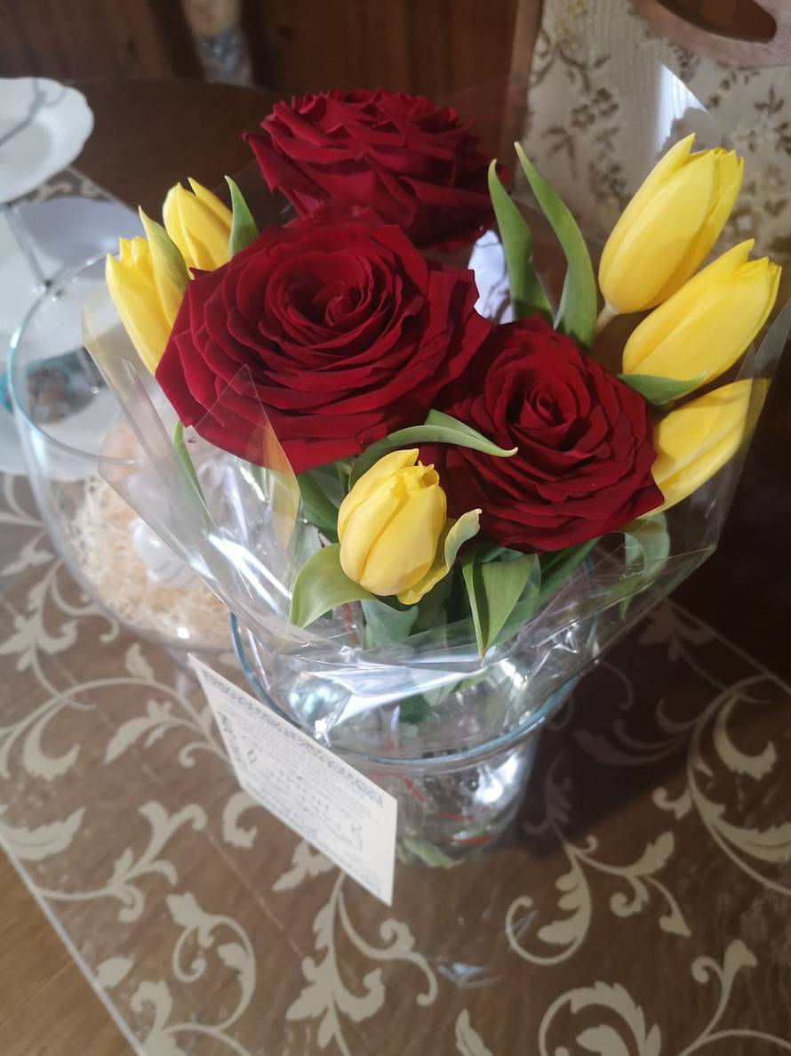 Ljudskost na djelu: Teta Ružica svoje kupce daruje buketima...