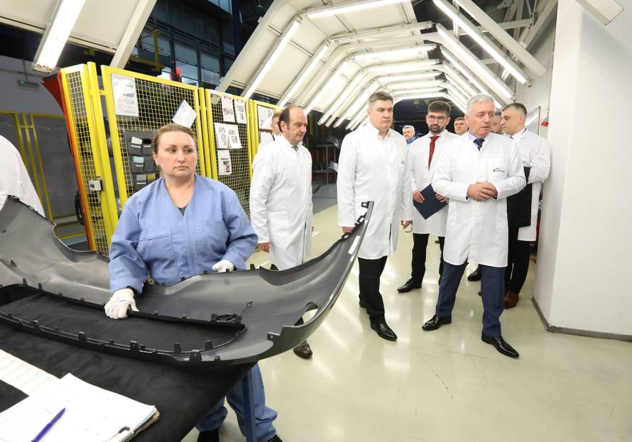 Zagreb: Predsjednik Zoran Milanović posjetio tvrtku AD Plastik Grupa 