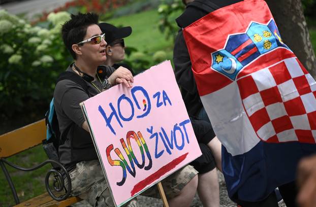 Zagreb: 25. Povorka ponosa LGBTIQ zajednice "Korak po korak, iskorak!"