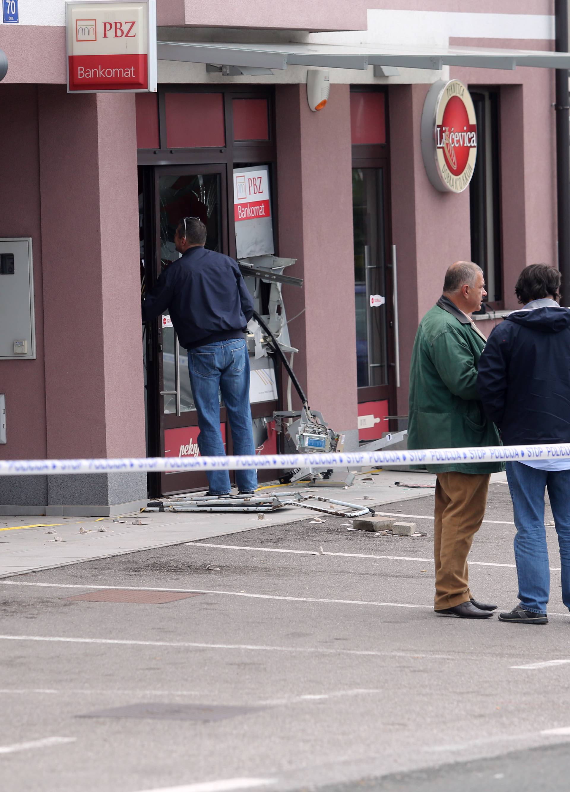 Rijeka: U ranim jutarnjim satima raznesen bankomat u mjestu Äavle