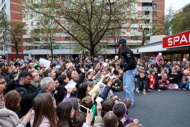 Zagreb: Doček najbolje svjetske slalomašice Zrinke Ljutić u njezinom kvartu Sloboštini