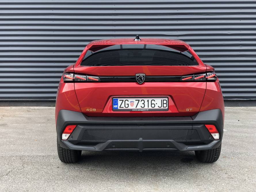Peugeot 408: Ultimativni crossover svih stilova koji se jako svidio ljubiteljima auta