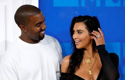 Kim i Kanye West unajmili su surogat majku za 930.000 kn