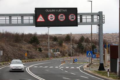 Jak vjetar otežava promet na području Kvarnera