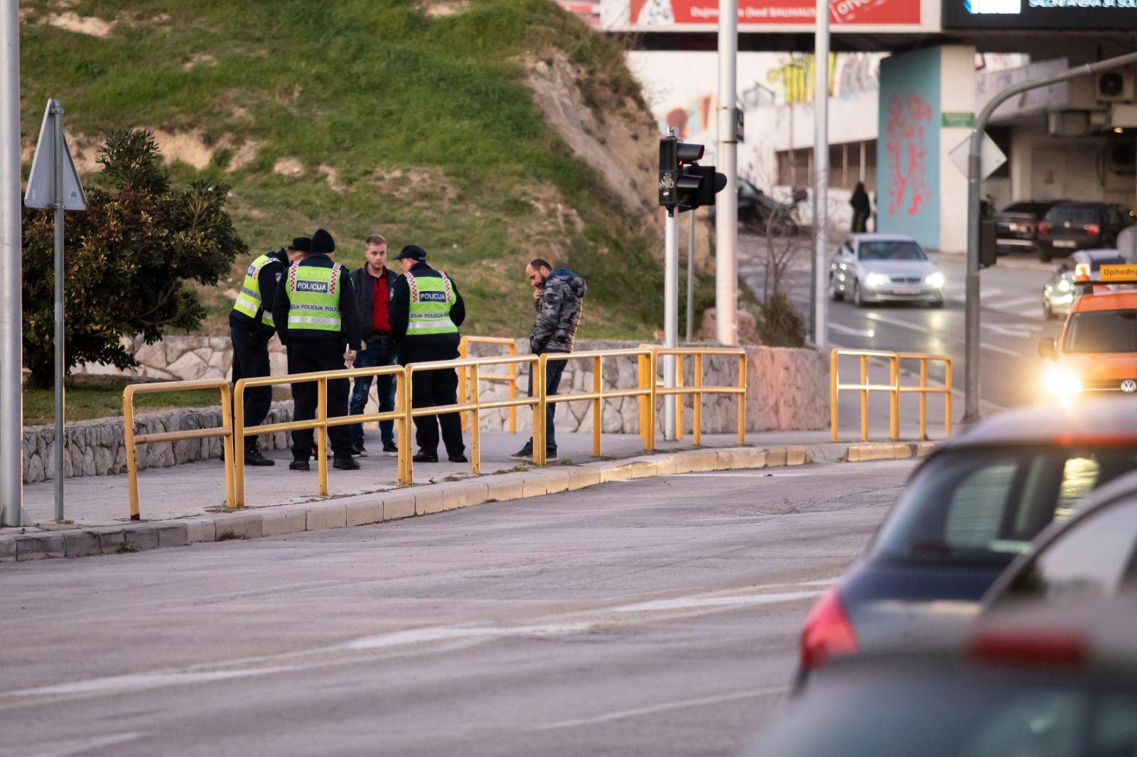 Teška nesreća u Splitu: Autom udario dvoje pješaka na zebri