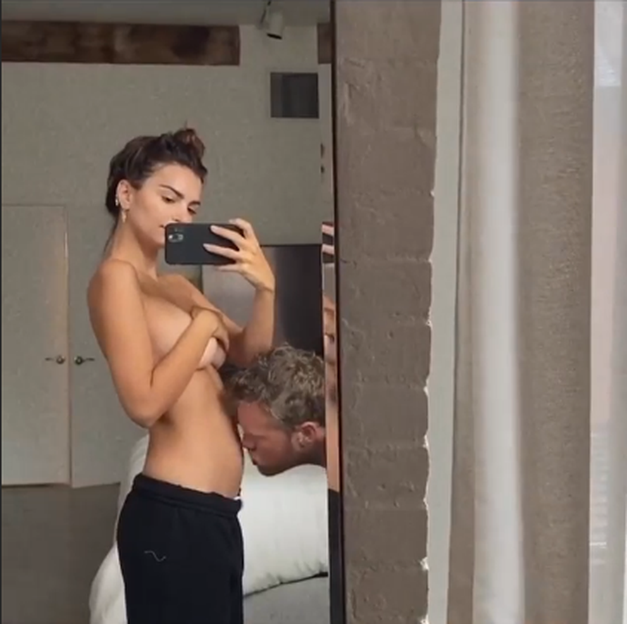 Emily Ratajkowski je trudna...