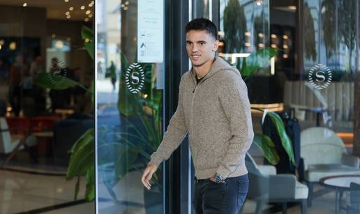 FOTO Oršić se vratio, 'vatreni' sjajno raspoloženi. Pogledajte atmosferu s novog okupljanja