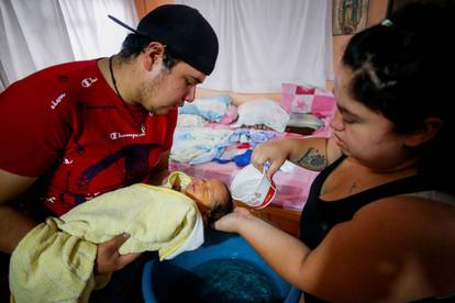 The Wider Image: "Hospitals are too risky": home birth in Mexico City