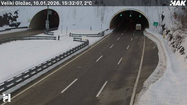 FOTO Pogledajte situaciju na autocestama: Snijeg još pada, stvara se poledica, ima i magle