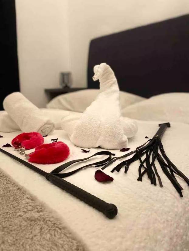 FOTO Stan u Zadru uređen je kao set iz filmova za odrasle: Evo koliko stoji noćenje