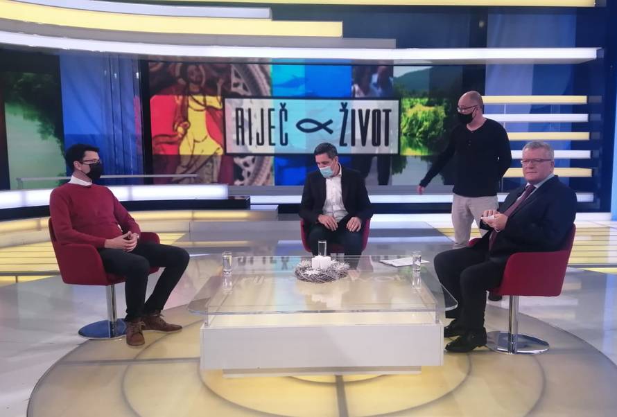 HRT nakon 28 godina napustio i omiljeni urednik religijskih emisija: 'Odlazak je tužan...'