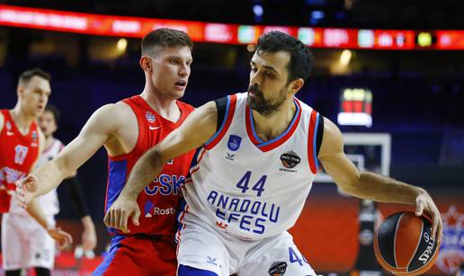 Drama u Kölnu: Simonov Efes srušio CSKA za finale Eurolige!