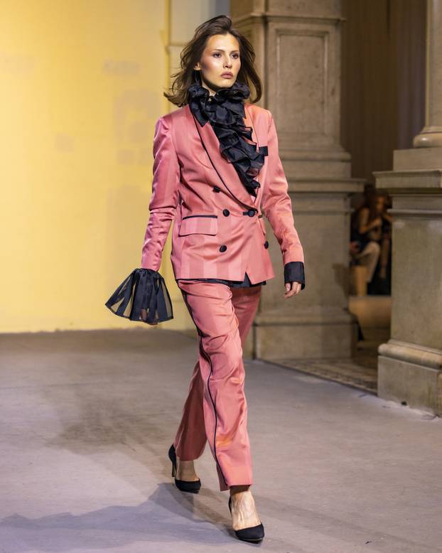 FOTO Robert Sever predstavio je kolekciju 'Arete' sa 60 outfita