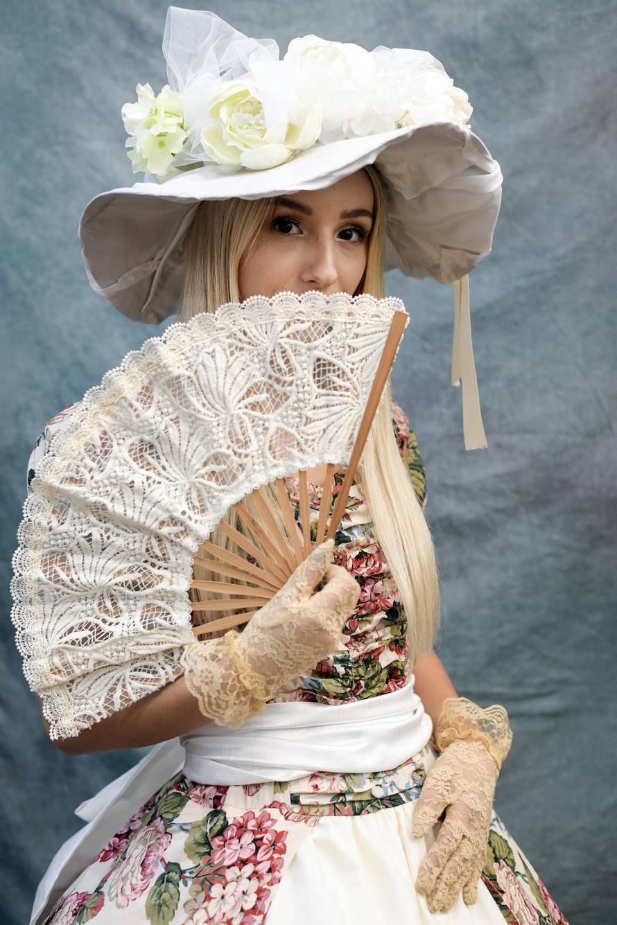 Želite znati kako biste izgledali u prošlosti? Ovaj zagrebački foto-studio će vas transformirati