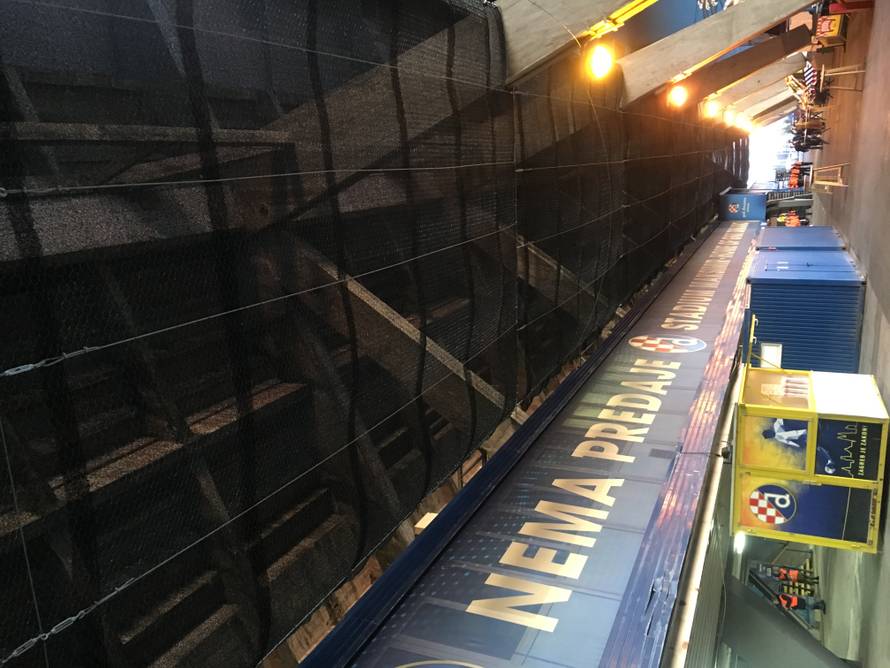 Staklo s Maksimira palo pokraj djece! Izbjegnuta je tragedija...