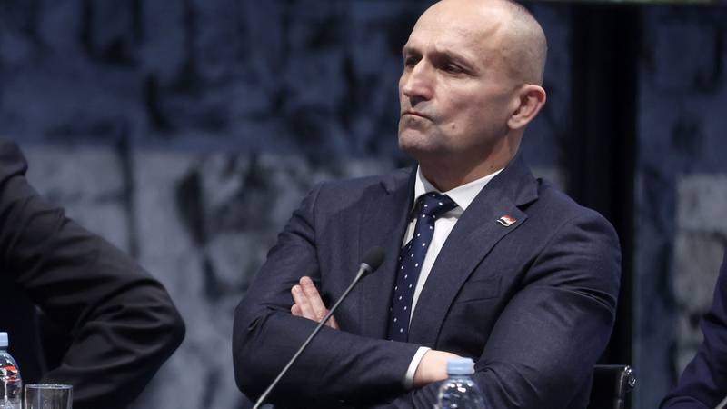 Anušić: '70 posto mladih odlučit će se na vojno osposobljavanje'