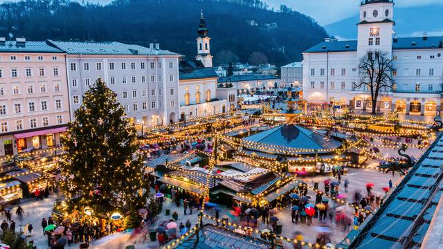 Salzburg,,Austria.,Christmas,Market,In,The,Old,Town,Of,Salzburg.