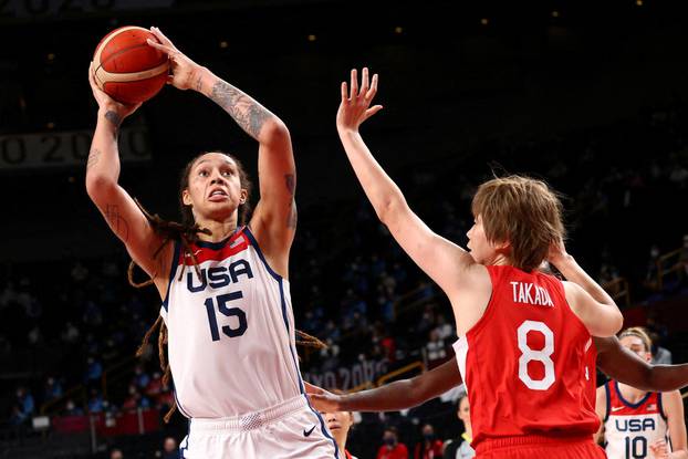 FILE PHOTO: Basketball - Women - Gold medal match - United States v Japan