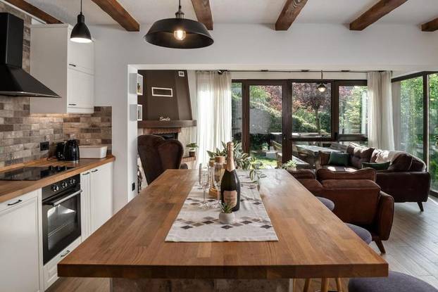 FOTO Vila s pogledom na jezero u Fužinama je sve što nam treba za savršeni proljetni odmor