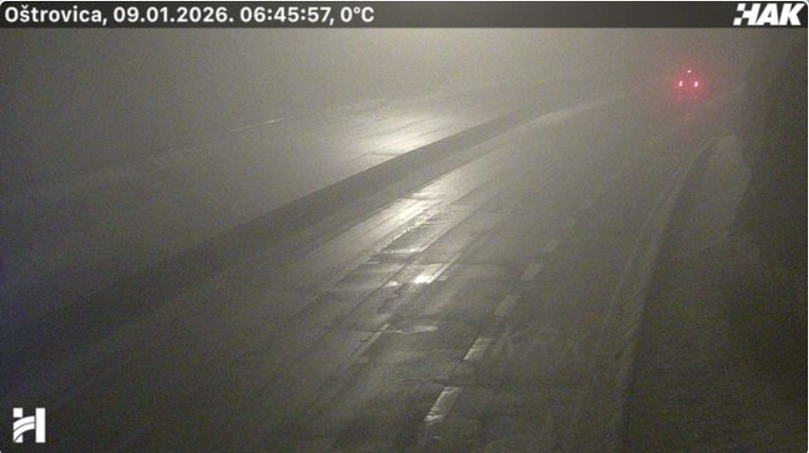 Zaledio vam se auto? Evo što niti slučajno ne smijete raditi