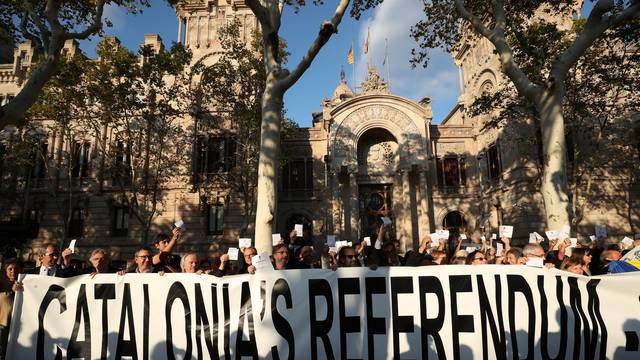Lawyers and attorneys gather outside of Catalonia's Supreme Court in support for the banned October 1 independence referendum in Barcelona