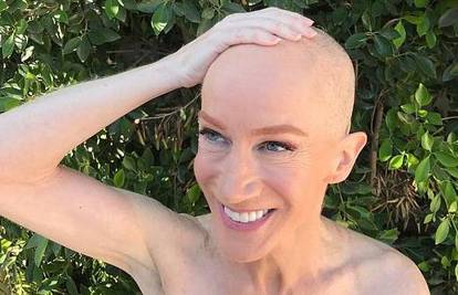 Kathy Griffin obrijala glavu kao znak podrške bolesnoj sestri