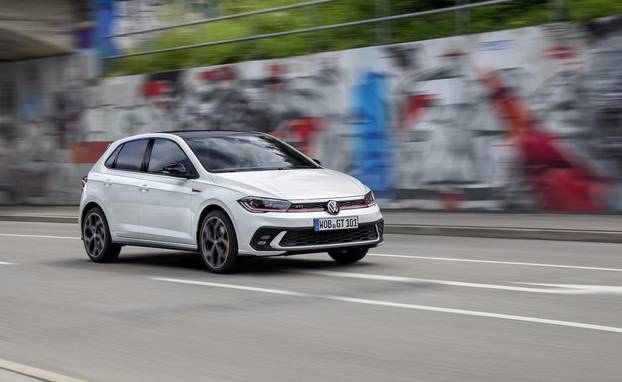 FOTO Tražite mali sportski auto? Evo što što možete očekivati
