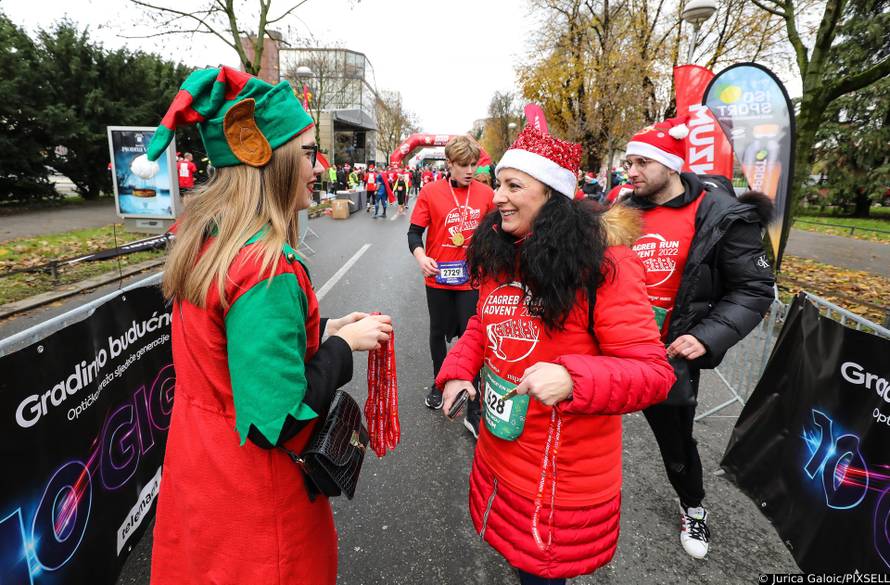 U Zagrebu je održana humanitarna i kostimirana utrka Zagreb Advent Run 
