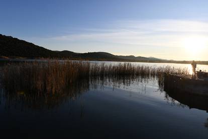 Bajkovito jesensko jutro u Parku prirode Vransko jezero