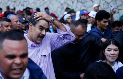 Amerikanci gomilaju snage, Maduro poziva Trumpa na suzdržanost, a javila se i Rusija