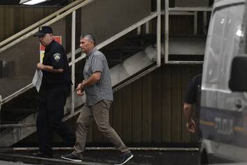 Zagreb: Privođenje uhićenih u Hrvatskim šumama