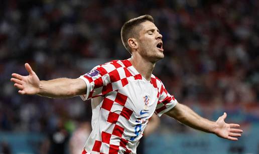 Kramarić: Na ovakvom terenu sam zadnji put igrao kao dijete. Šuker? Ne razmišljam o njemu